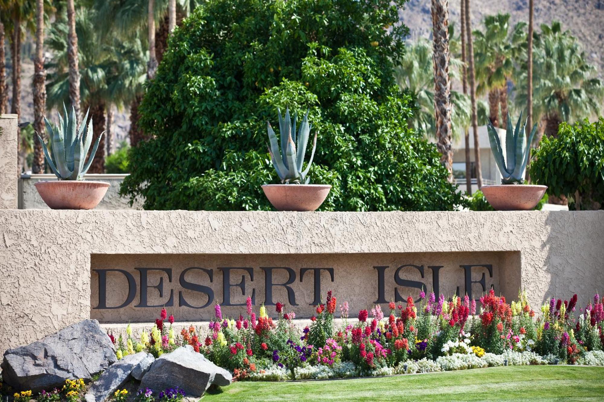 Desert Isle Resort パーム・スプリングス エクステリア 写真
