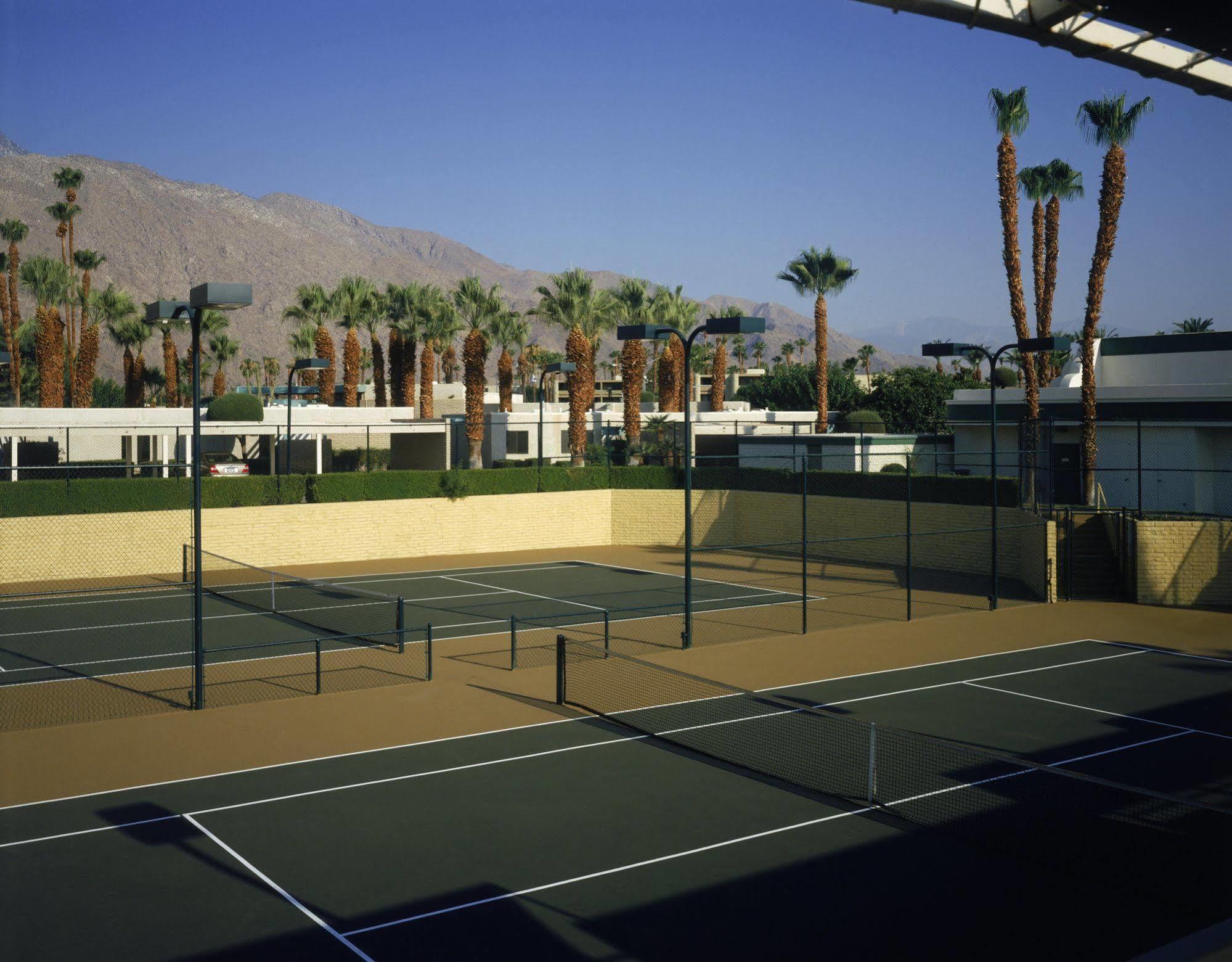 Desert Isle Resort パーム・スプリングス エクステリア 写真